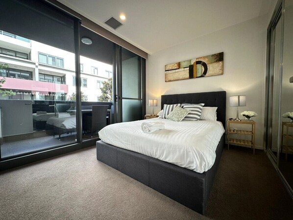 1 bedroom, desk, iron/ironing board, WiFi