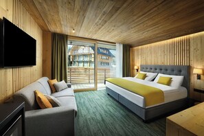 Busa memori, minibar, brankas, dan tirai kedap cahaya