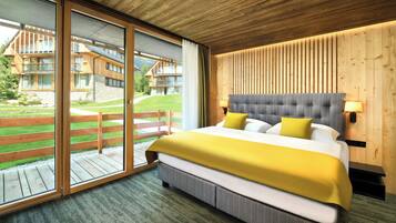 Classic Double or Twin Room, Mobility Accessible | Memory foam beds, minibar, in-room safe, blackout drapes