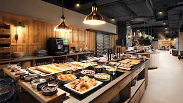 Desayuno buffet todos los días (con cargo)
