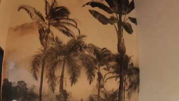 3 habitaciones, tabla de planchar con plancha, wifi y ropa de cama