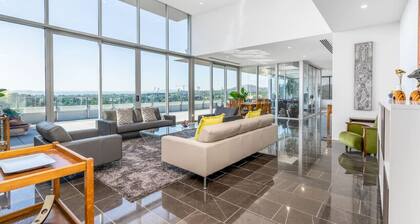 Modern 3BR Home 5 mins away from Parliament House