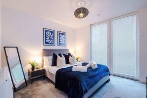 3 slaapkamers, een strijkplank/strijkijzer, wifi, beddengoed