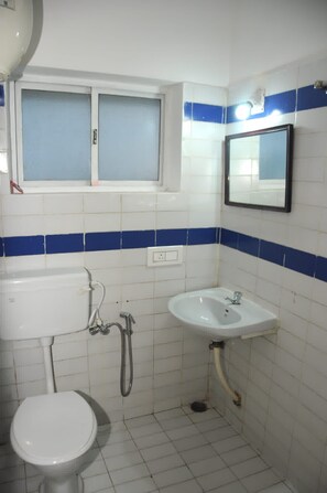 Bathroom - RK White Castle (Ootacamund)