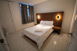 Free WiFi, bed sheets