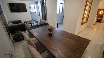 Comfort Apartment | Desk, free WiFi, bed sheets