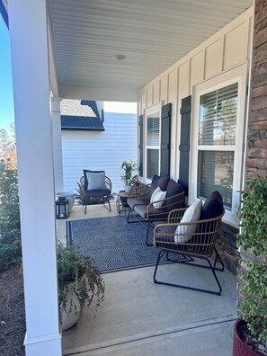 Terrace/patio - Masters week ready! Twenty five minutes to Augusta National. (Evans)