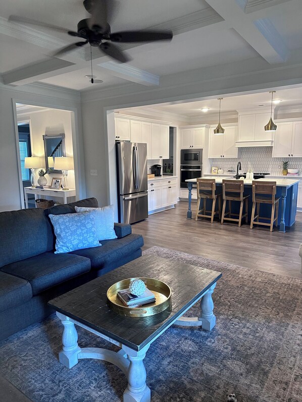 Living area - Masters week ready! Twenty five minutes to Augusta National. (Evans)