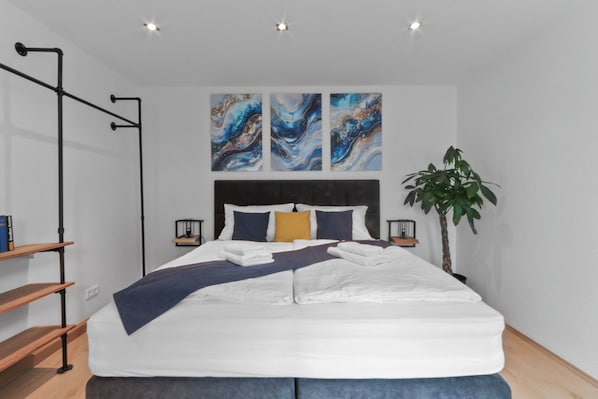3 bedrooms, travel crib, free WiFi, bed sheets