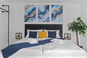 3 bedrooms, travel cot, free WiFi, bed sheets - Exclusive bungalow! 4 rooms, 8 pers., 2 parking spaces (Dresden)