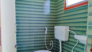 Kamar Double Deluks, pemandangan kota | Kamar mandi