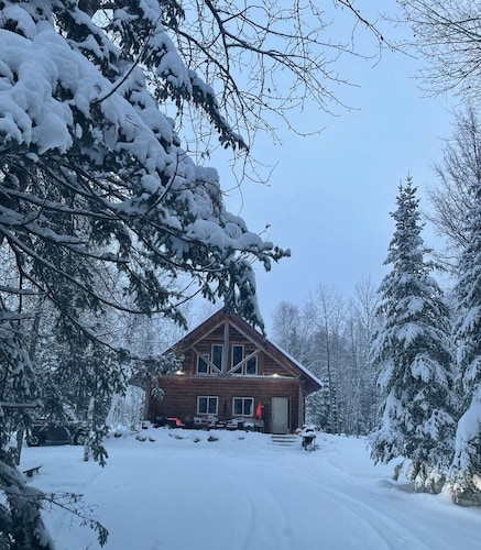 Cabin in Williams MN. 10 miles to Lake of the Woods. Near Baudette and Warroad.
