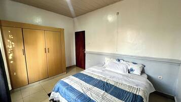 1 bedroom, iron/ironing board, WiFi, bed sheets
