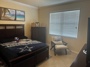 3 Schlafzimmer, Schreibtisch, Bügeleisen/Bügelbrett, kostenloses WLAN