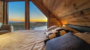 4 habitaciones, tabla de planchar con plancha y cuna de viaje 