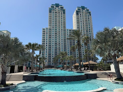 23rd Floor LUXURIOUS 3 Bedroom Sapphire Condo 2302- Amazing Views!