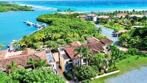 Exterior - Condo 1C @ Parrot Tree Plantation (José Santos Guardiola)