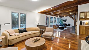 Smart-tv en een open haard