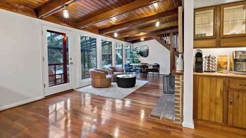 Spacious 5-bedroom Falls Church/Merrifield