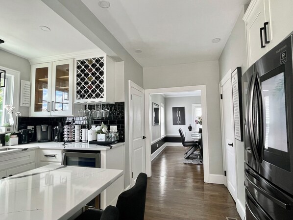 Fridge, microwave, oven, stovetop - Stylish 2 Bedroom Home with Modern Features and Amenities—WIFI and Central Air (Brockton)