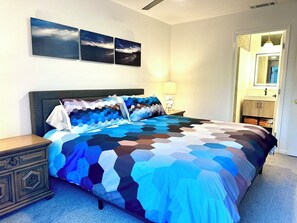 3 slaapkamers, een strijkplank/strijkijzer, wifi, beddengoed