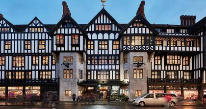 Zedwell Capsule Hotel, Piccadilly Circus