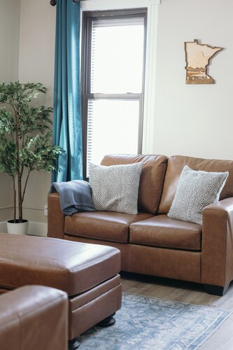 Charming 1-bedroom house in delightful Winona with WiFi, AC and PRIVATE PATIO