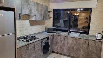 Apartment, 2 Bedrooms, Accessible, Smoking | Interior