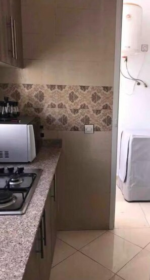 Microondas, horno y parrilla de estufa