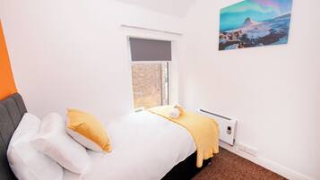 Family Apartment | 4 bedrooms, iron/ironing board, free WiFi