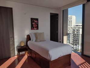 2 habitaciones, tabla de planchar con plancha y wifi gratis 