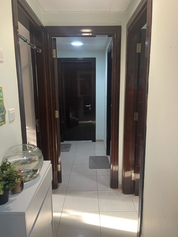 Interior - Chic 1-bedroom with WiFi and AC in superb Abu Dhabi (Abu Dhabi)