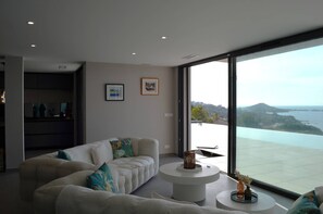 リビング エリア