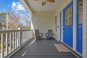 Terrace/patio - Private Heated Saltwater Pool- Golf Cart- New Home-Walk to the Beach- Beach Gear (North Myrtle Beach)