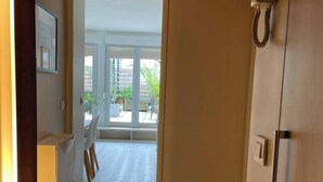Interior - 2 rooms old lille, superb terrace, parking (Lille)