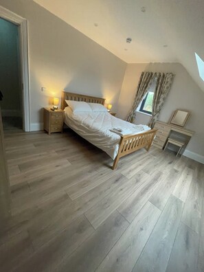 Apartment - Rosie's Bar Apartment - (Drumkeen)