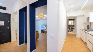 المنشأة من الداخل