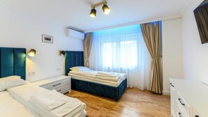 3 Schlafzimmer, Zimmersafe, Schreibtisch, schallisolierte Zimmer