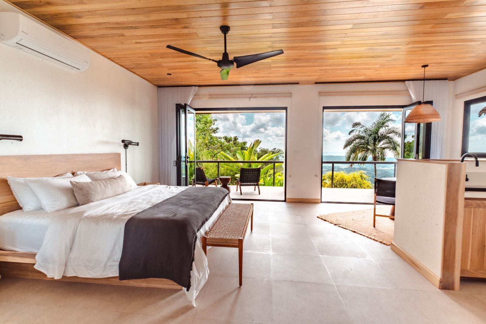 Villa de lujo, balcón, vista al océano (Casa Amarilla) | Tabla de planchar con plancha y wifi gratis 