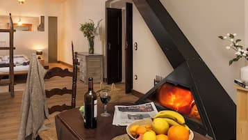 Classic Studio, 1 Bedroom, City View | 3 bedrooms, free WiFi, bed sheets