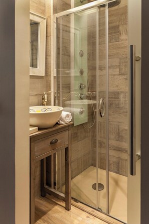 Exclusive Studio, 1 Bedroom, City View | Bathroom - Can Barrina Ventallo (Ventallo)