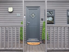 Exterior detail - Carrog Y Coed Retreat (Llandwrog, near Caernarfon)