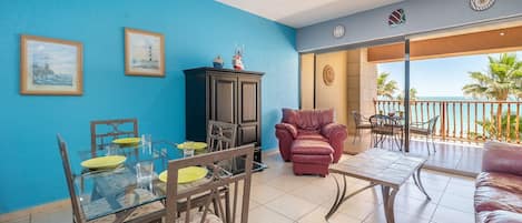 Condo, 1 cama Queen size, balcón, vista al océano (Sonoran Sun SE 312) | Restaurante al aire libre