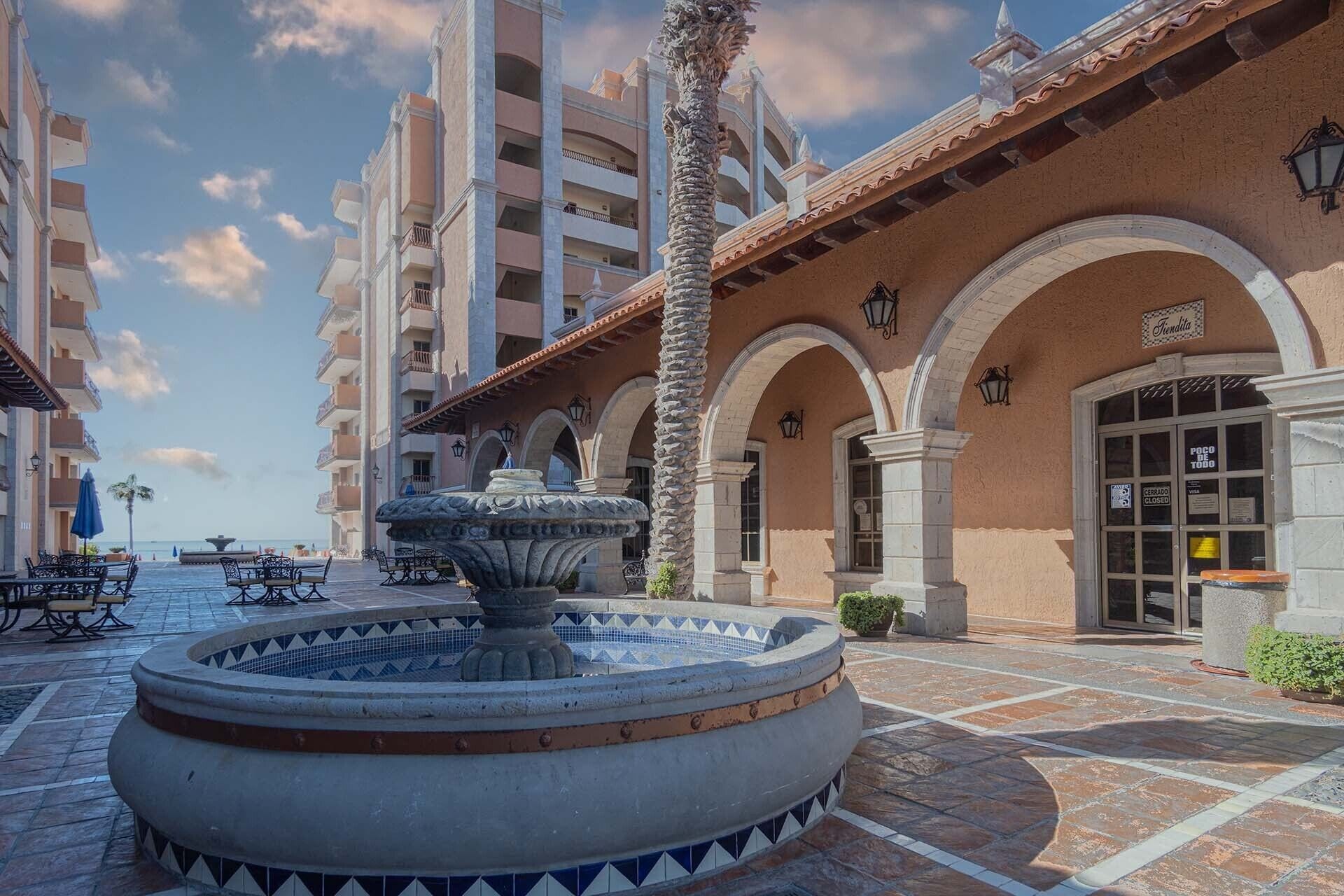 Condo, 1 cama King size y sofá cama, balcón, vista al océano (Sonoran Sun SE 412) | Restaurante al aire libre