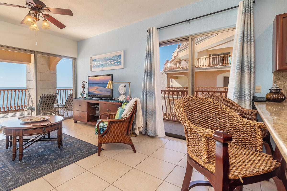 Condo, 1 King Bed with Sofa bed, Balcony, Ocean View (Sonoran Sun SE 614) | Living area | MP3 dock
