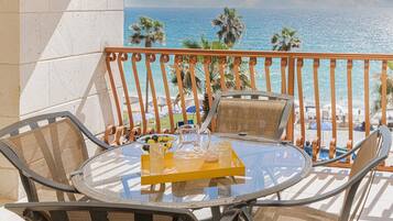 Condo, 1 King Bed with Sofa bed, Balcony, Ocean View (Sonoran Sun SE 412) | Outdoor dining
