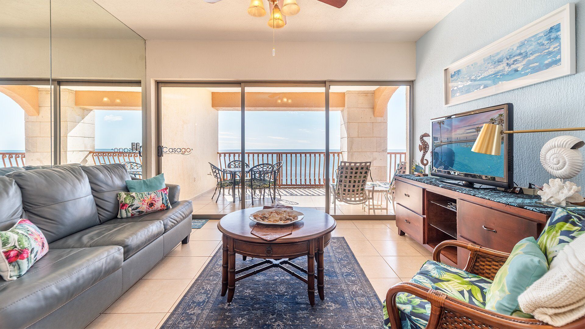 Condo, 1 cama King size y sofá cama, balcón, vista al océano (Sonoran Sun SE 614) | Área de sala de estar | Estación para reproductor de MP3 