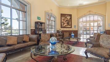 Kondominium, 1 Tempat Tidur King dengan tempat tidur Sofa, balkon (Sonoran Sun SE 412) | Lobi