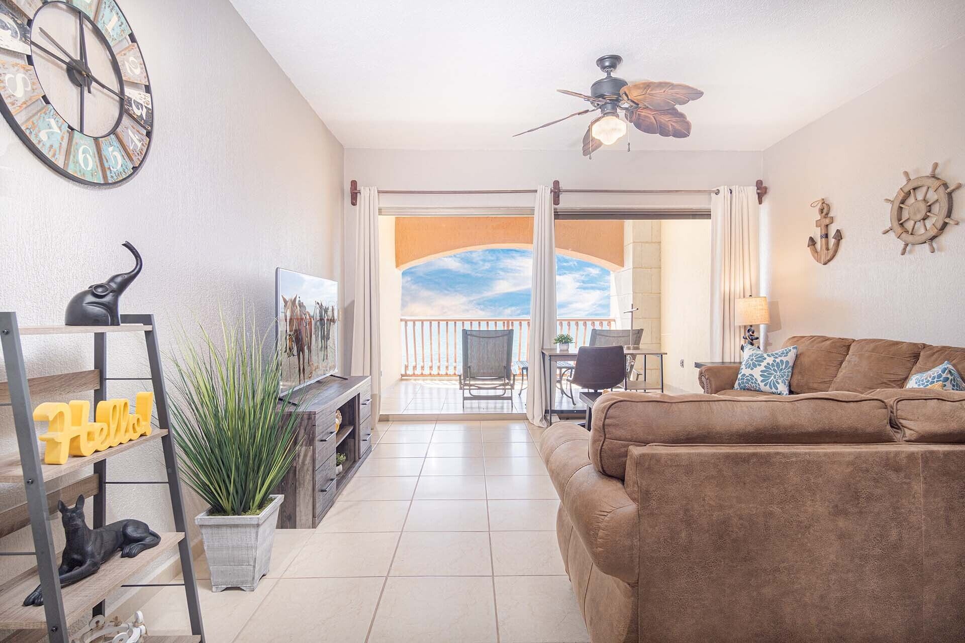 Apartamento, 1 cama de matrimonio grande con sofá cama, balcón, vistas al mar (Sonoran Sun SW 512) | Zona de estar