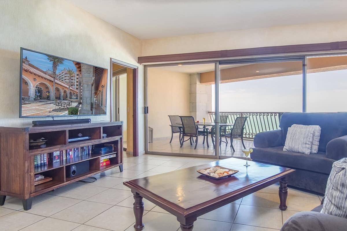 Condo, nhiều giường, ban công, quang cảnh biển (Sonoran Sun SE 605) | Khu phòng khách